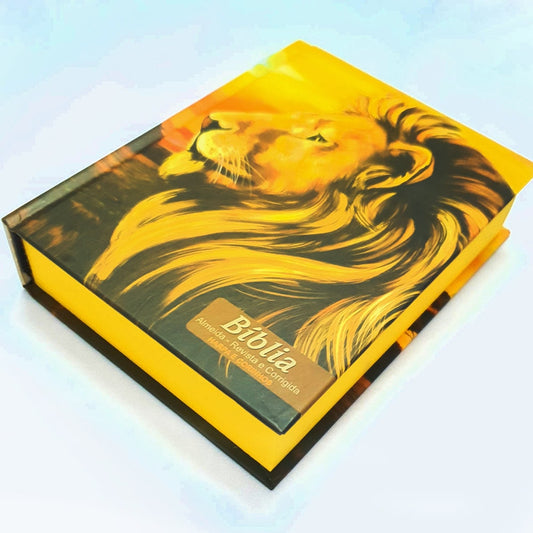 Bíblia Sagrada Média Leão Paisagem | ARC | Letra Normal | Capa Dura