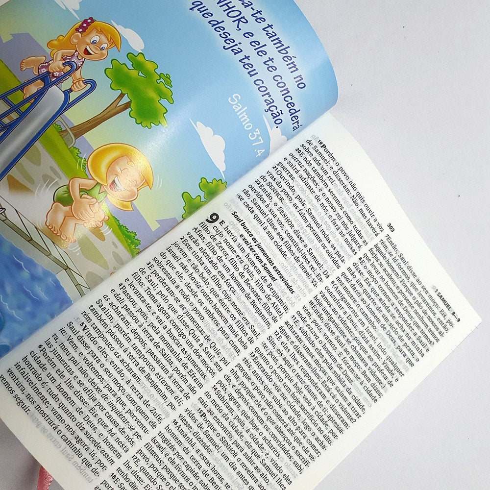 Bíblia da Turminha da Graça | Capa Almofadada | Menina