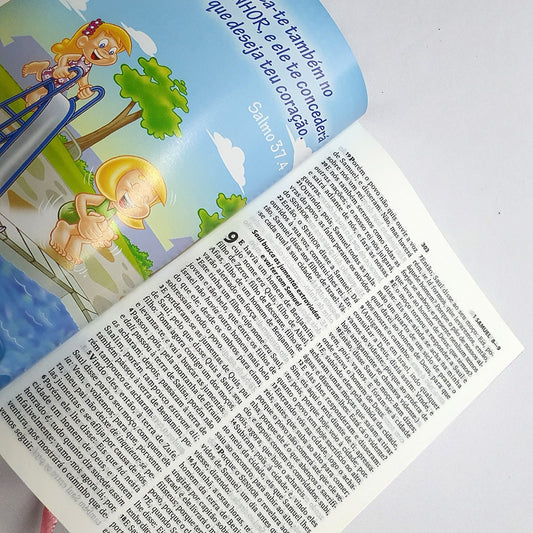 Bíblia da Turminha da Graça | Capa Almofadada | Menino