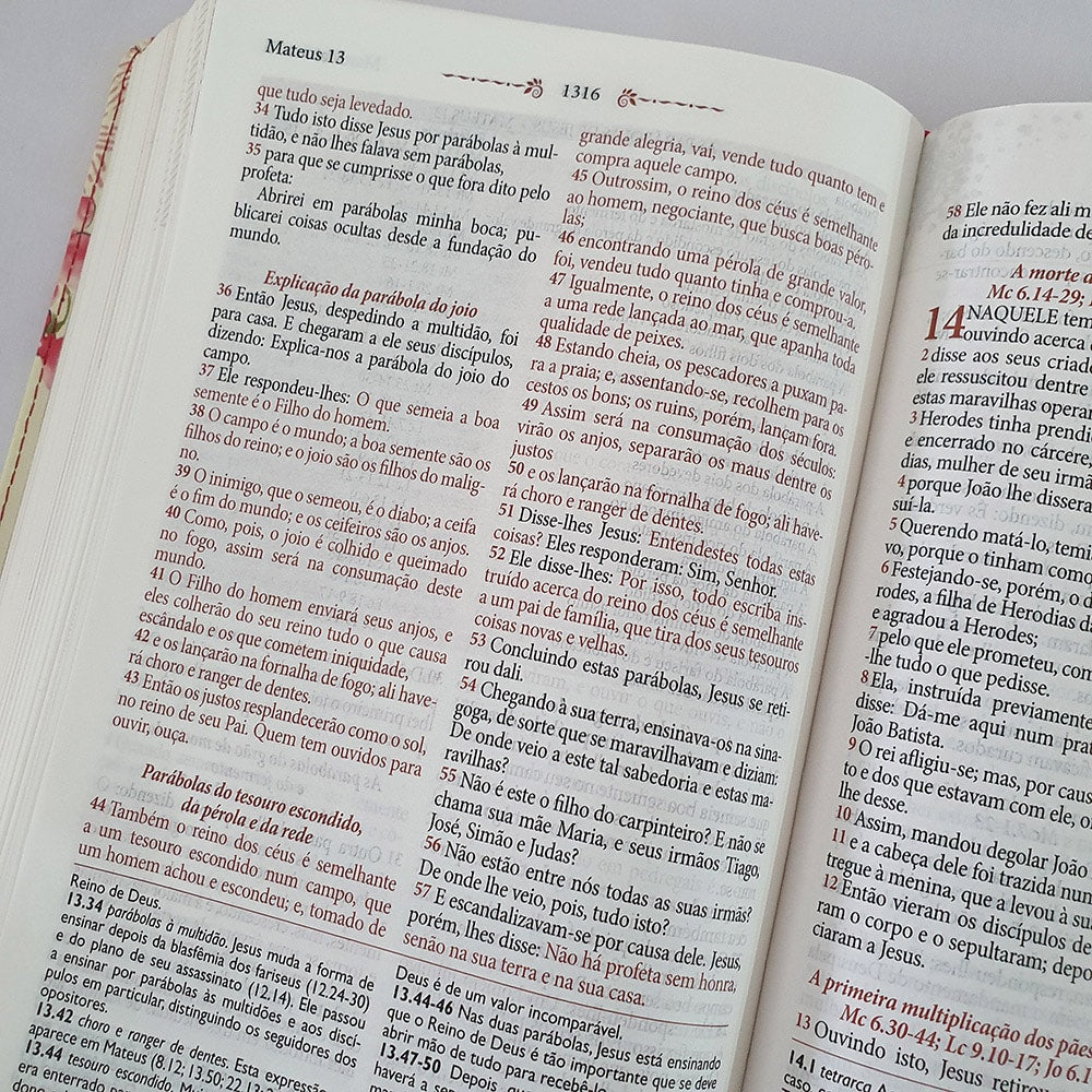 Bíblia da Mulher Virtuosa | ARC | Letra Normal | PU Luxo Rosê
