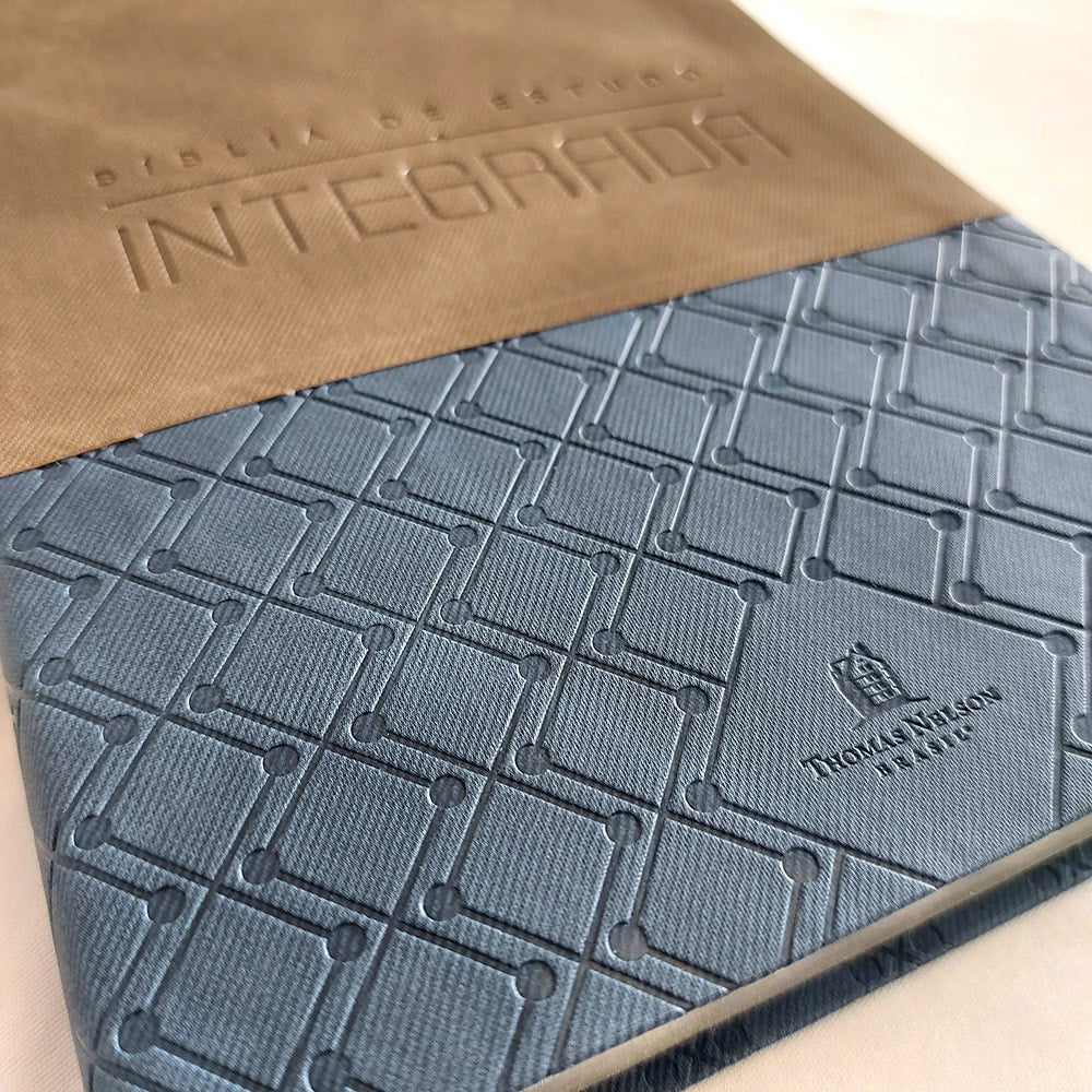 Bíblia de Estudo Integrada | NVI | Letra Normal | Capa Luxo Cinza e Azul