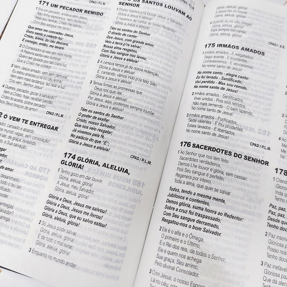 Bíblia Sagrada Leão com Harpa Cristão | ARC | Letra Normal | Capa Dura
