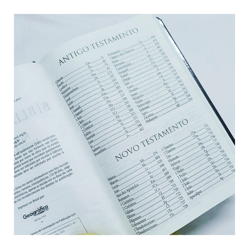 Bíblia Sagrada Jardim Regado | NVI | Letra Normal | Capa Dura