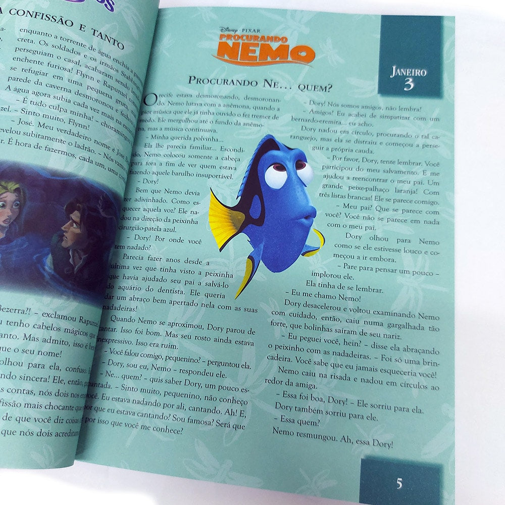 365 Histórias para dormir Disney | Volume 3 | Capa que Brilha no escuro