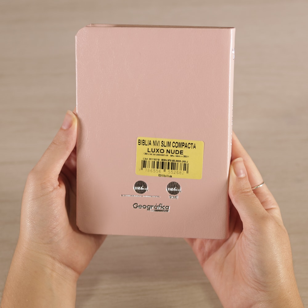 Bíblia Slim Compacta | NVI | Capa Luxo Nude