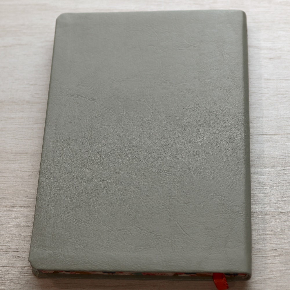 Bíblia Sagrada Slim | ARC | Capa Luxo Especial Cinza