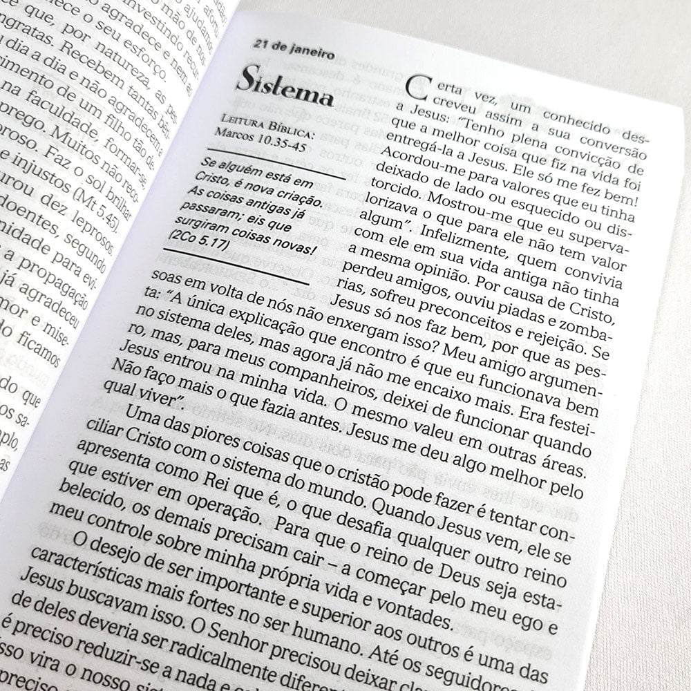 Presente Diário 26 Tradicional | Letra Normal | Capa Paisagem 2023