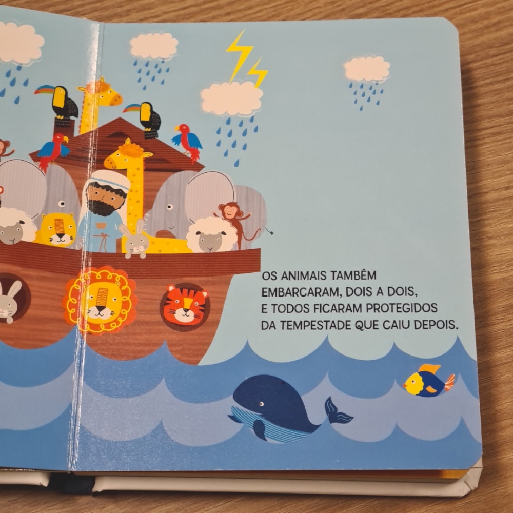 Minha Primeira Bíblia para Meninos | Capa Almofadada | Ciranda Cultural