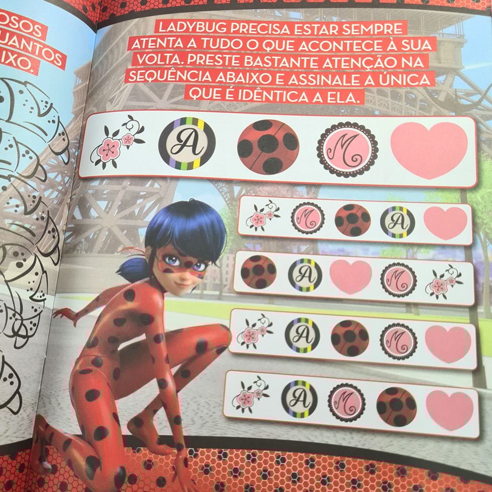 Super livro de adesivos Miraculous | 500 Adesivos