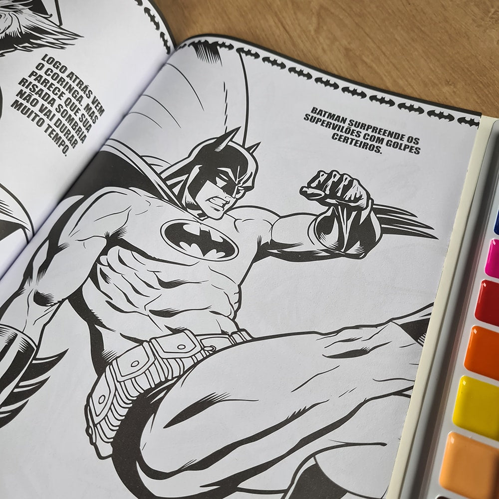 Batman Livro para Pintar com Aquarela