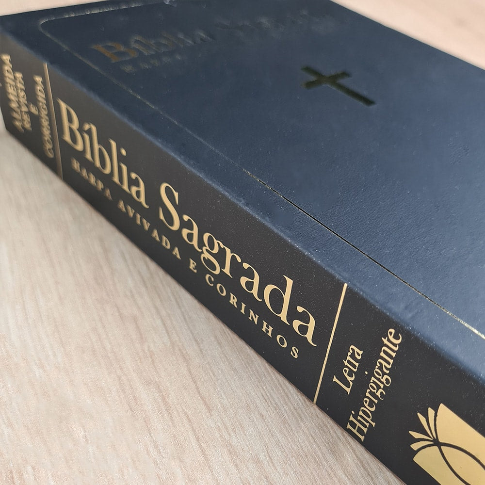 Bíblia Sagrada com Harpa Avivada e Corinhos | ARC | Letra Hipergigante | Capa Semiflexível Preta