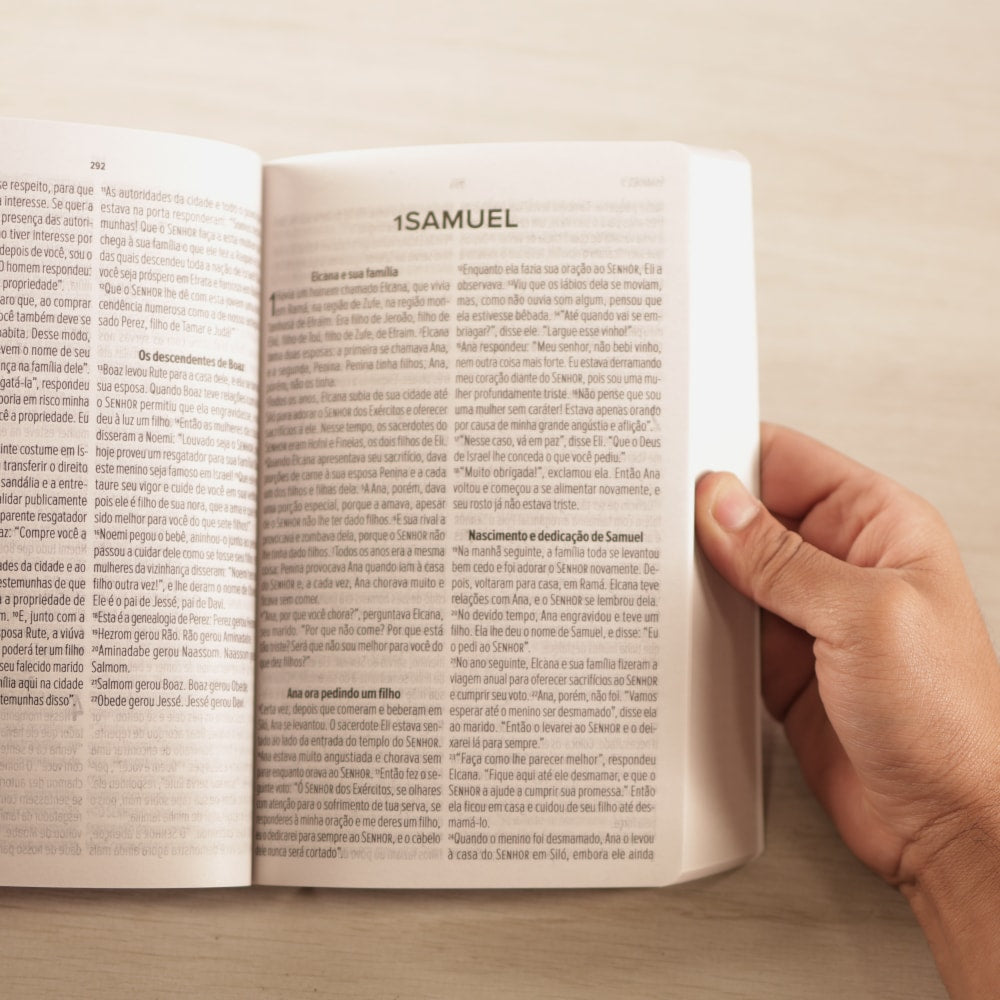 Bíblia Sagrada | NVT | Letra Grande | Capa Brochura Preta Moderna