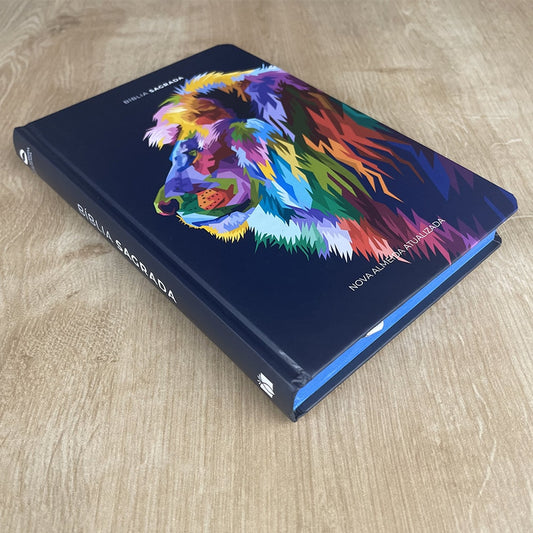 Bíblia Sagrada Leão Colorido | NAA | Letra Normal | Capa Dura