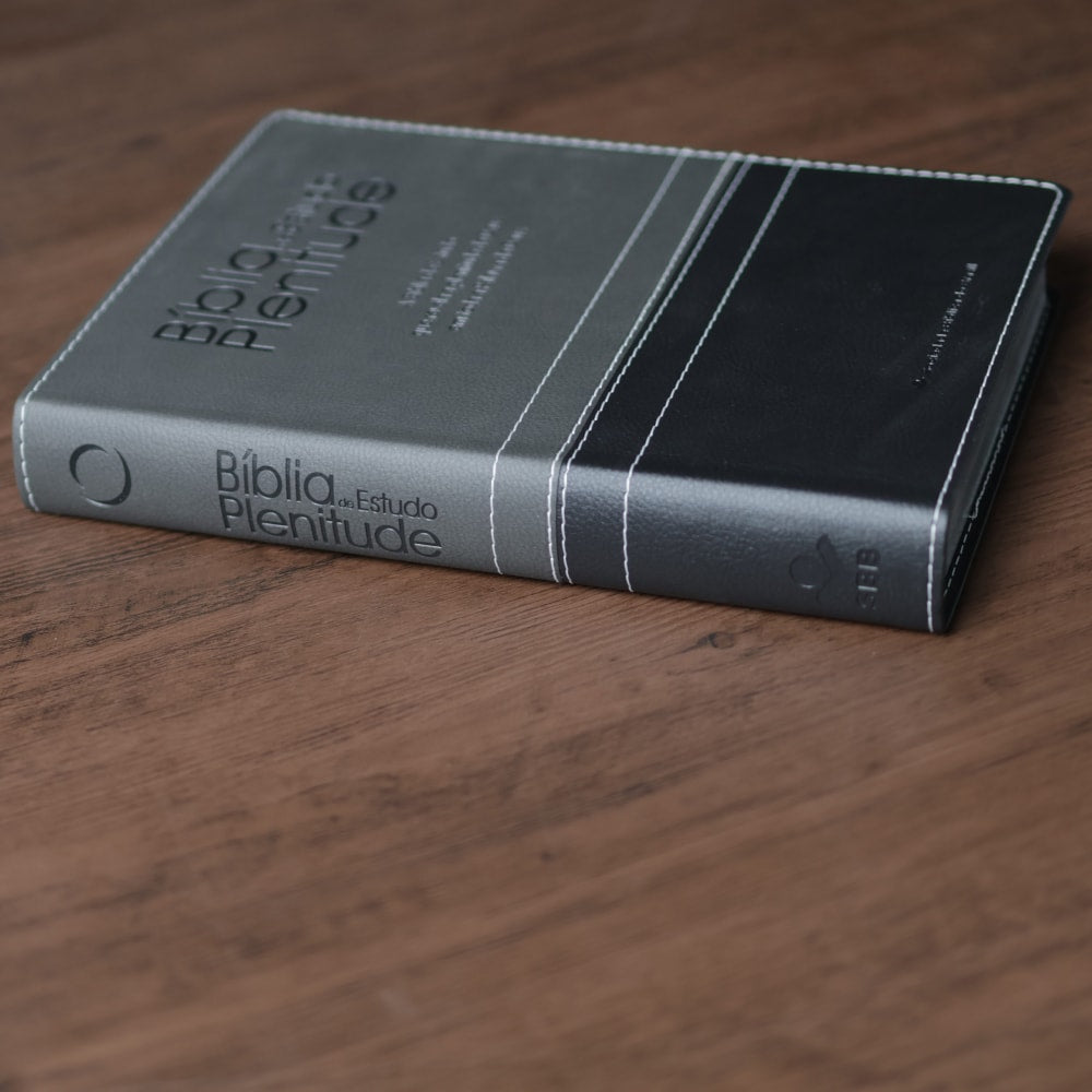 Bíblia de Estudo Plenitude | ARA | Letra Normal | Capa Luxo Cinza e Preto