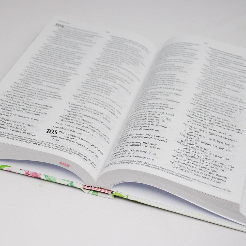 Bíblia Textura Floral | NVT | Letra Normal | Capa Dura