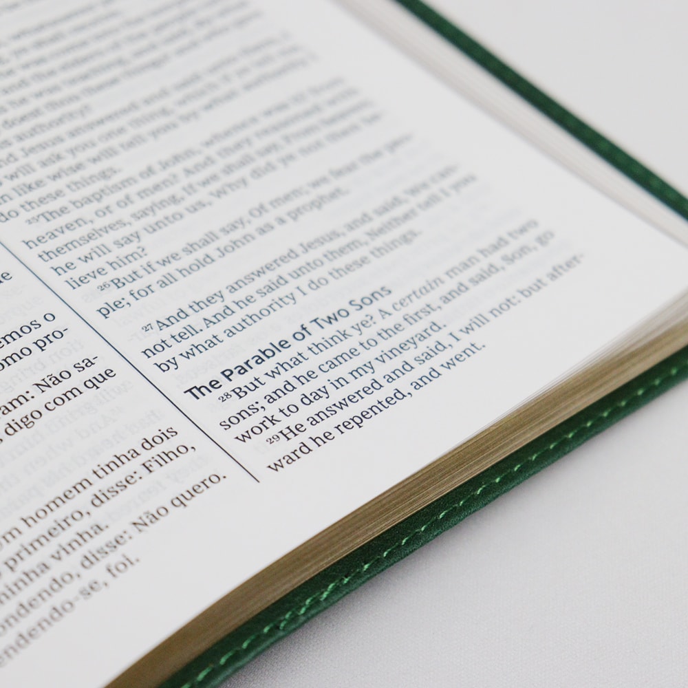 Bíblia Bilíngue | Português e Inglês | ACF | KJV | Leitura Perfeita | Couro Soft Verde
