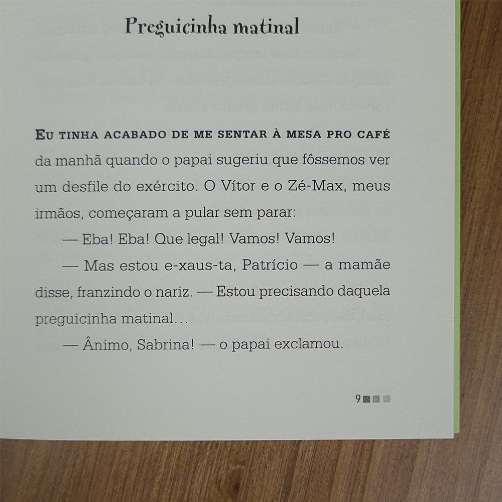 Angelina Purpurina Decola | Fanny Joly