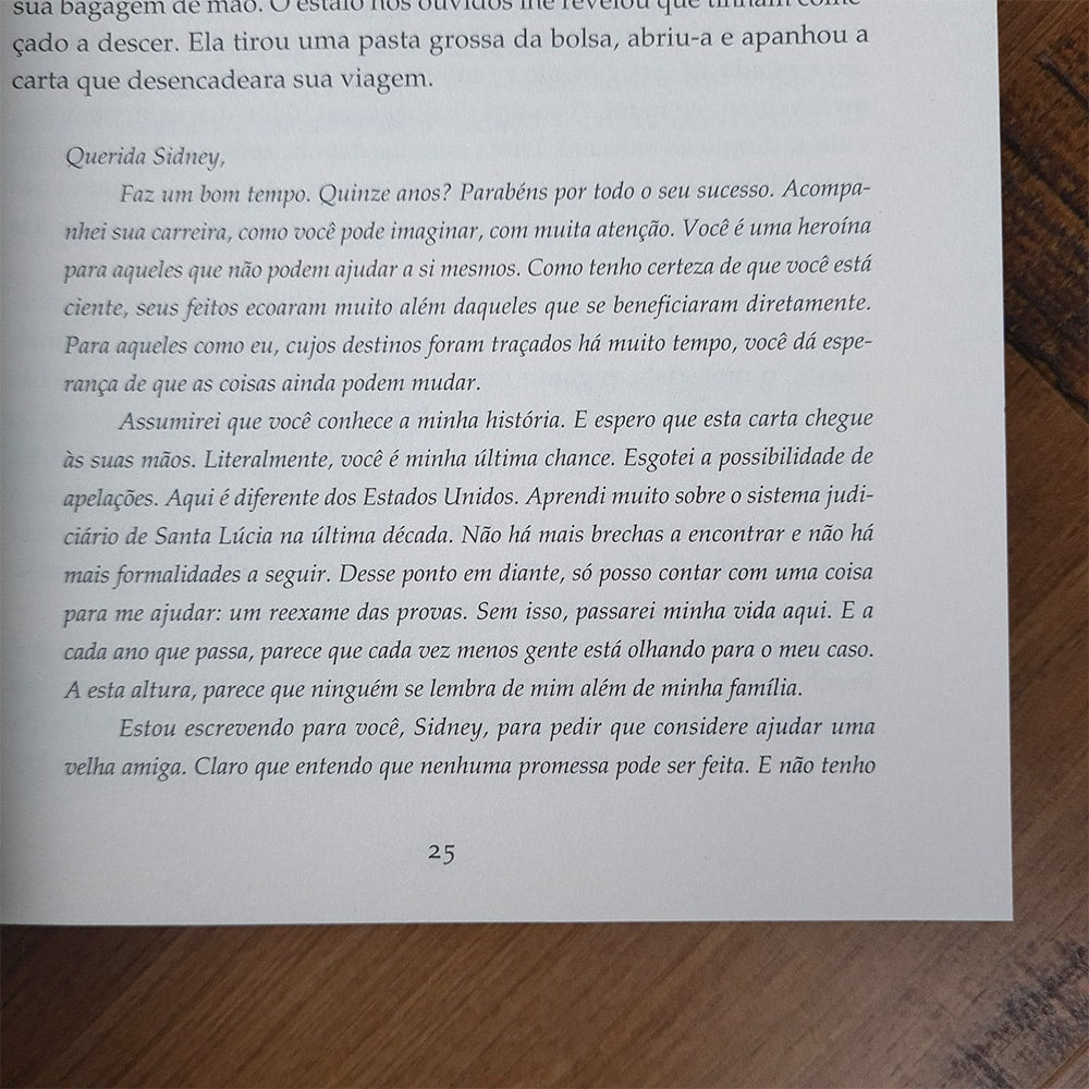 Não Confie em Ninguém | Charlie Donlea