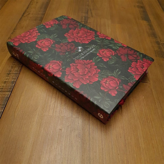 Bíblia Bilíngue | Português e Inglês | NVT | Letra Grande | Capa Flexível Aroma de Rosas