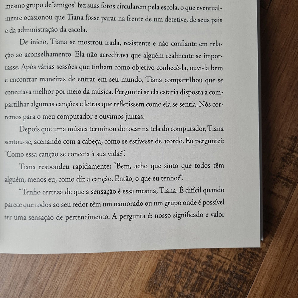 Construindo Pontes | Julie Lowe