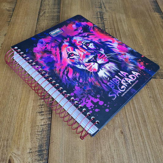 Bíblia com Pautas para Anotações | ARC | Harpa e Corinhos | Letra Normal | Capa Dura Espiral Leão Aquarela