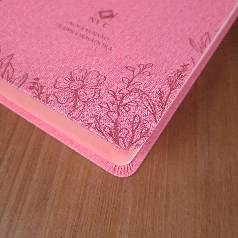 Bíblia de Estudos da Mulher | NVT | Letra Normal | Capa Luxo Rosa