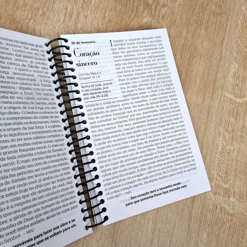 Devocional Presente Diário | Vol 27 | Letra Grande | Capa Brochura Espiral Feminina