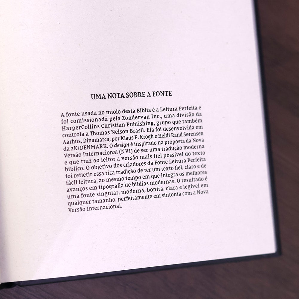 Bíblia Sagrada | NVI | Letra Normal | Ilustrada Capa Dura Preta