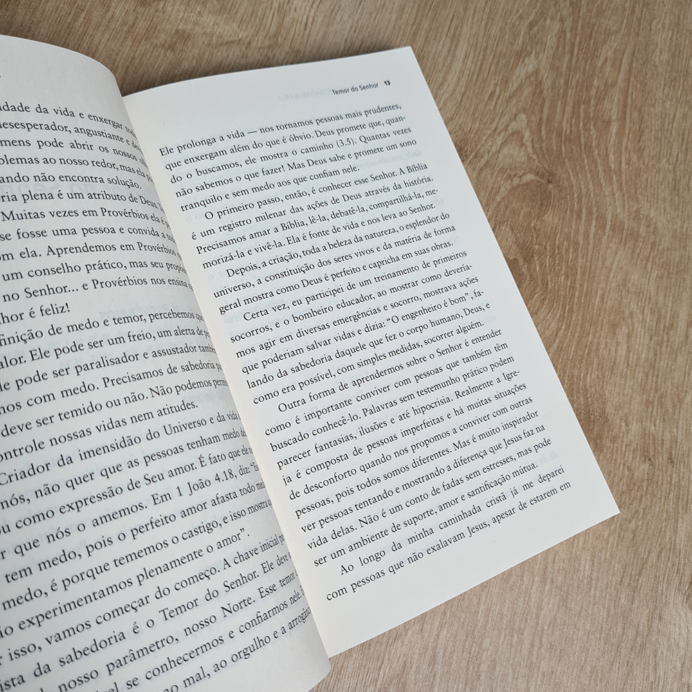 Devocional Viva de Forma Extraordinária | Ágatha Cristian Heap