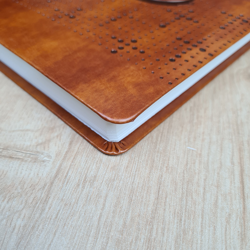 Bìblia Sagrada Slim | NVI | Letra Normal | Capa Luxo Marrom Cruz