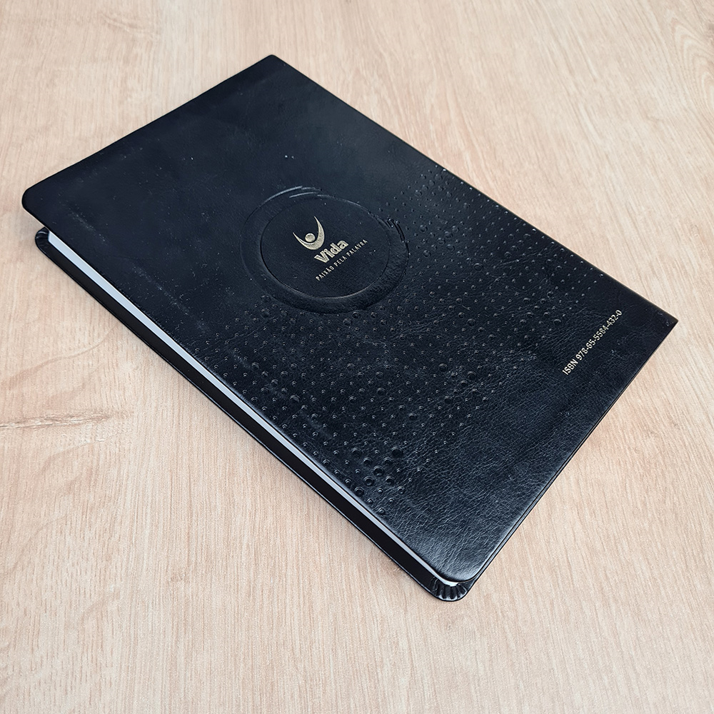Bìblia Sagrada Slim | NVI | Letra Normal | Capa Luxo Preta
