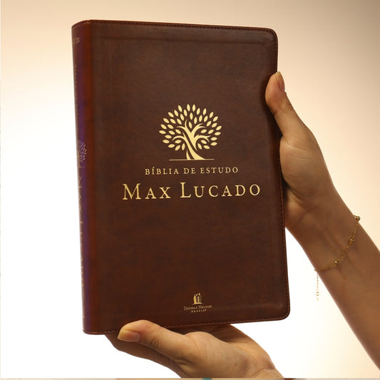 Bíblia de Estudo Max Lucado | NVI | Leitura Perfeita | Capa Luxo Marrom