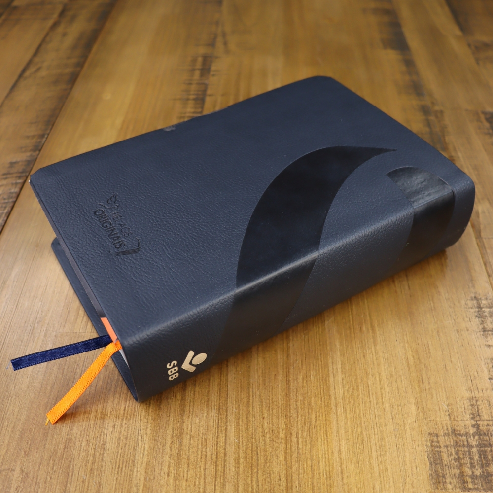 Bíblia de Estudo | NAA | Tamanho Portátil | Capa Luxo Azul | Letra Normal