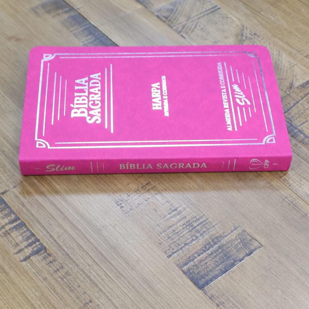 Bíblia Slim | ARC | Letra Normal| C/ Harpa e Corinhos | Capa Semiflexível Pink