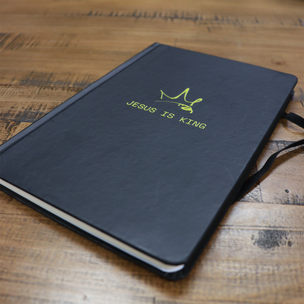 Caderno Moleskine | Com Pauta | Jesus is King