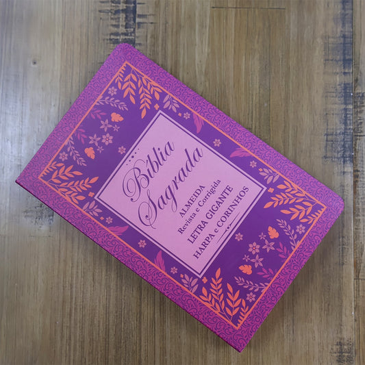 Bíblia Sagrada | ARC | Letra Normal | Harpa Avivada e Corinhos | Flores Vinho