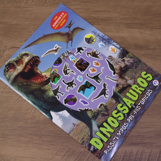 Dinossauros | Com Adesivos 3-D | 3 a 5 Anos