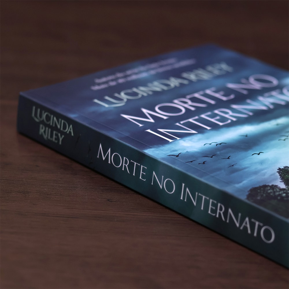 Morte no Internato |
Lucinda Riley