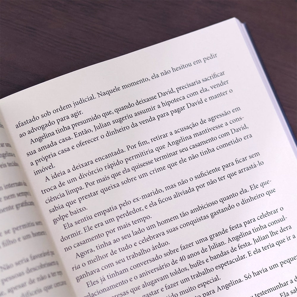 Morte no Internato |
Lucinda Riley