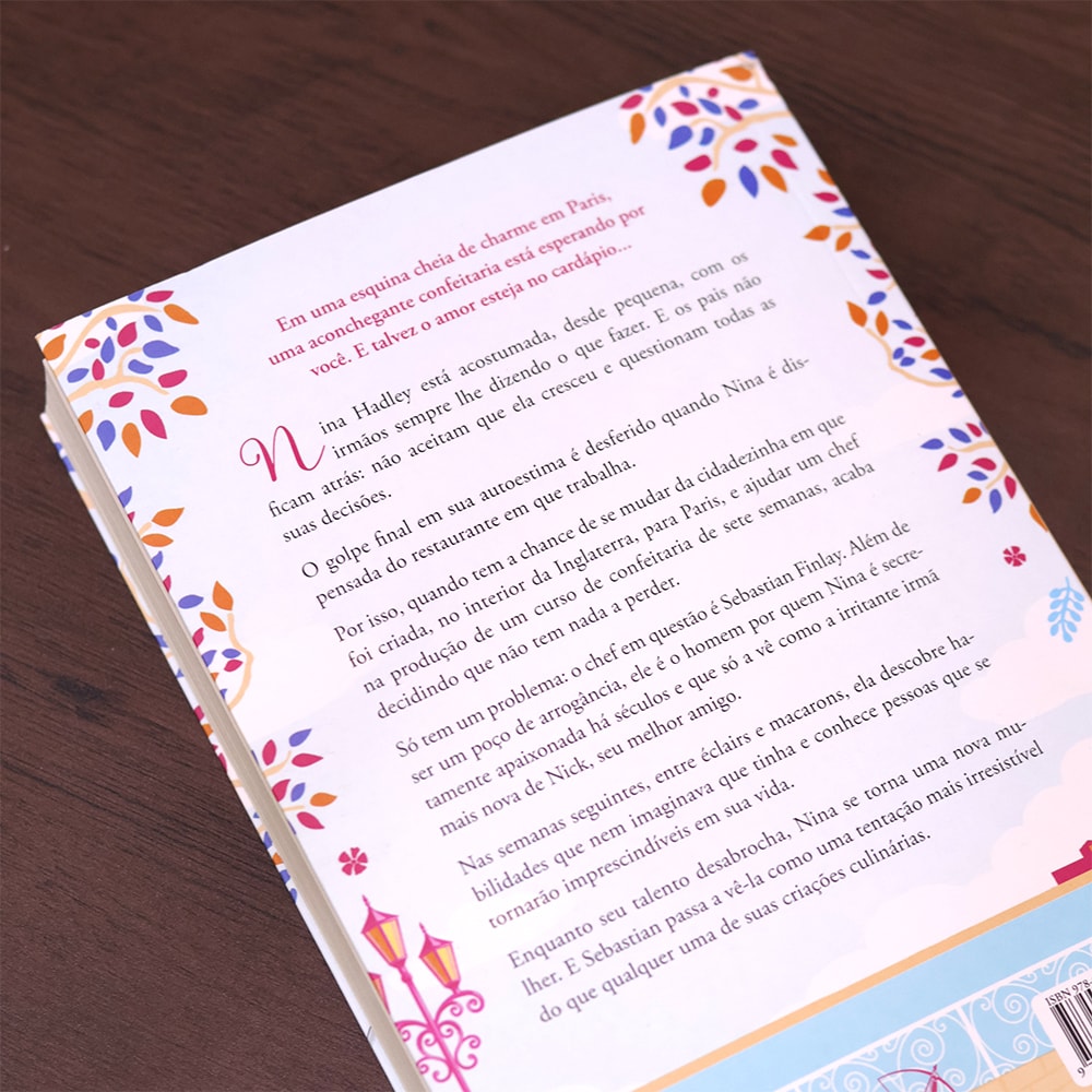 A Pequena Confeitaria de Paris |
Julie Caplin