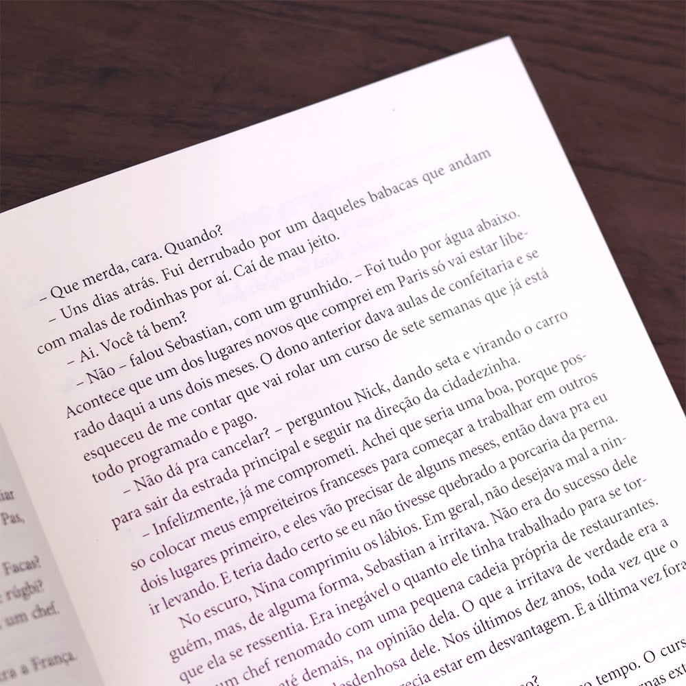 A Pequena Confeitaria de Paris |
Julie Caplin