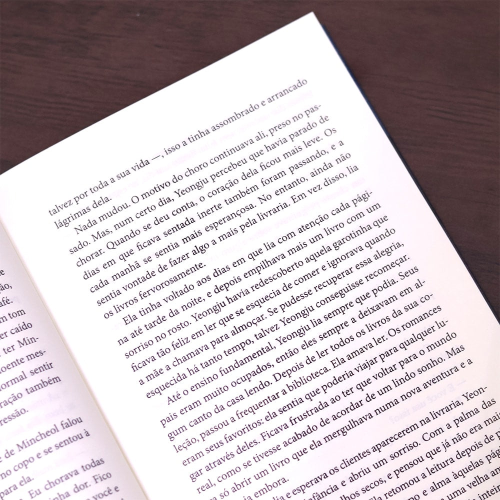 Bem-Vindos à Livraria | Hyunam-dong
Hwang Bo-Reum