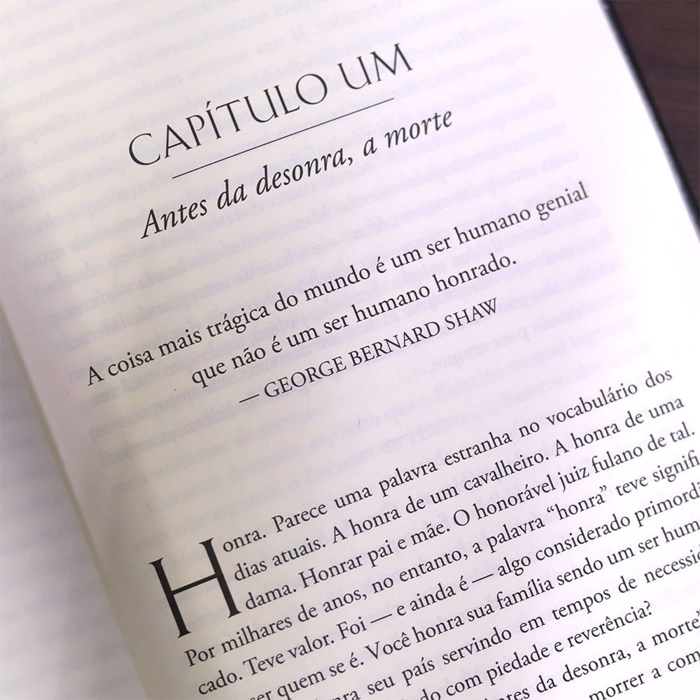 Liderar é Simples Mas não é Fácil |
William H McRaven