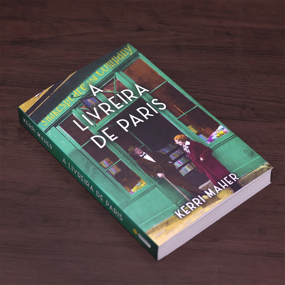Livreira de Paris |
Kerri Maher