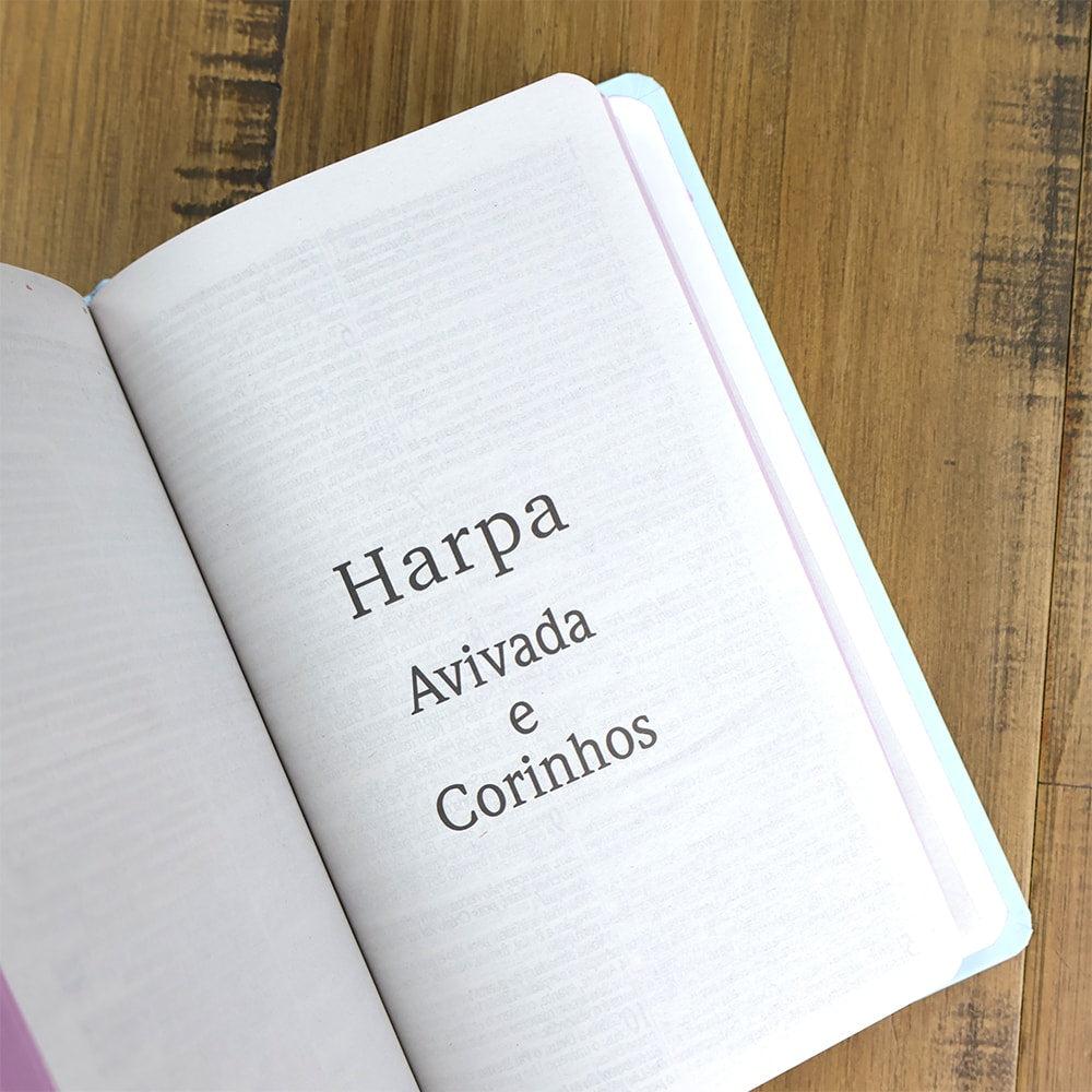 Bíblia Botão de Rosa | ARC | Letra Grande | Capa Dura | Harpa Avivada e Corinhos