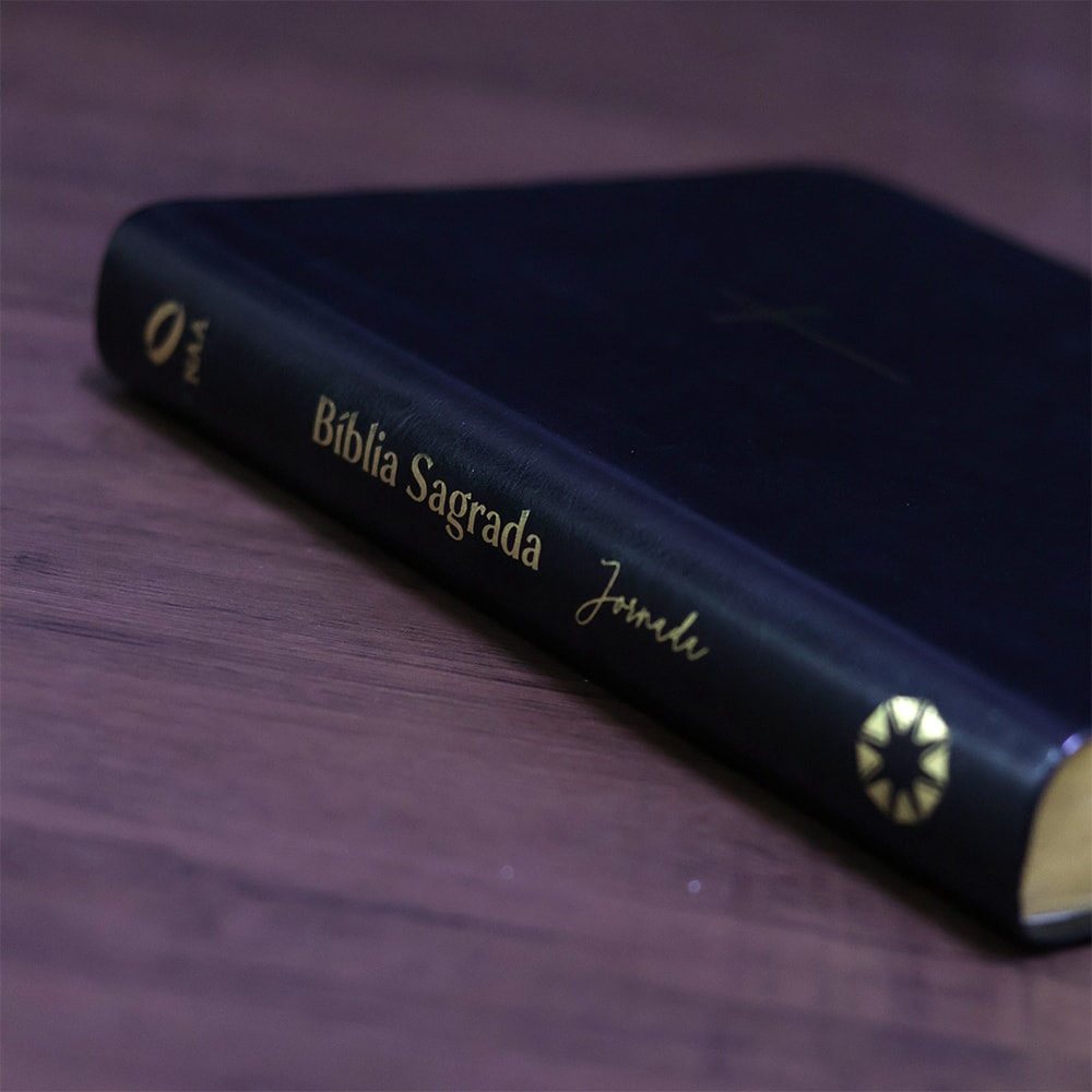 Bíblia Sagrada Cruz | NAA | Letra Grande | Capa luxo Preta