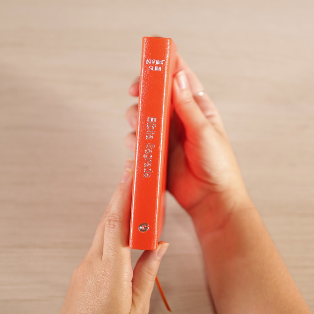 Bíblia Slim Compacta | NVI | Capa Luxo Citrus