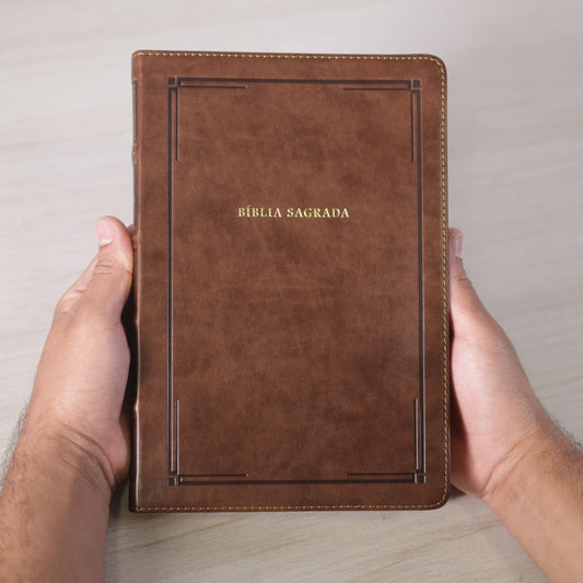 Bìblia Sagrada Slim | NVI | Letra Grande | Couro Soft Marrom Barroca