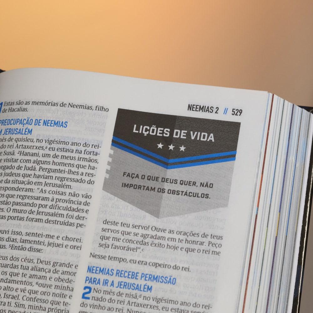 Bíblia de Estudo Aplicação Pessoal para Meninos | NVT | Média Azul | Capa Dura