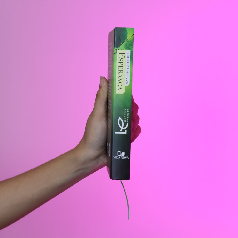 Bíblia de Estudo Esperança | Almeida Século 21 | Letra Normal | Verde luzes